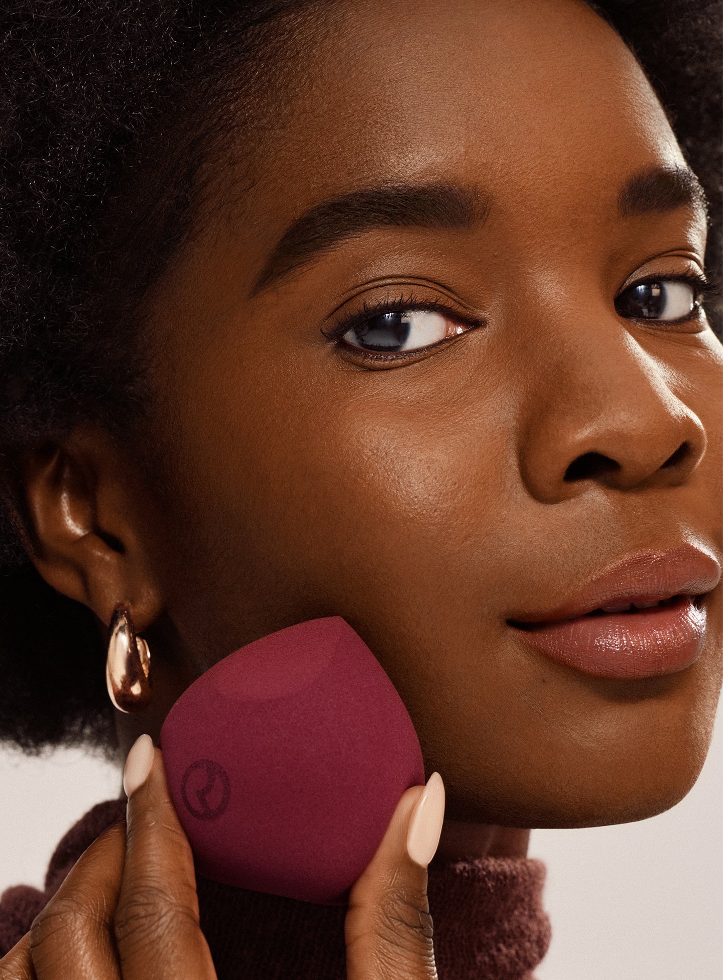 Soft Touch Makeup Blending Sponge - Image 4